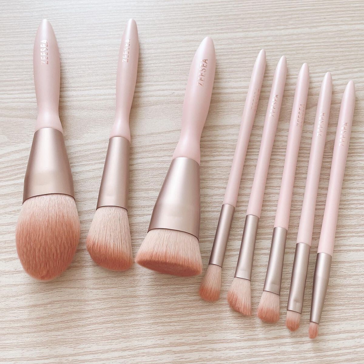 ローズクラウドメイクブラシセット/ZEESEA/メイクブラシを使ったクチコミ(2枚目)