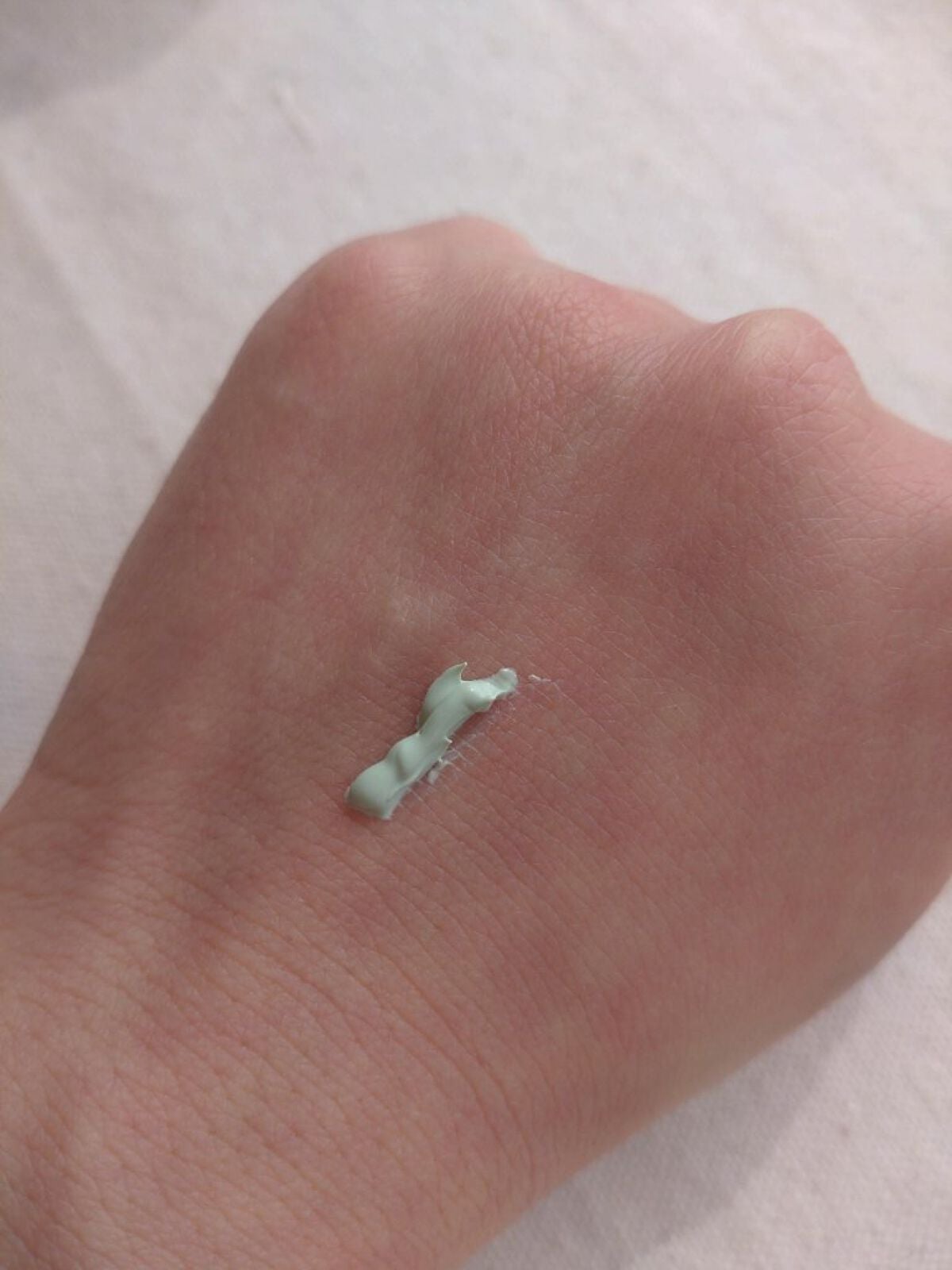 スキンカラーコントロールベース/KATE/化粧下地を使ったクチコミ(4枚目)