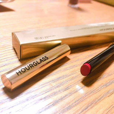 Hourglass 
Confession Ultra Slim High Intensity Refillable Lipstick ‐One Time

なげーなこのリップの名前……
粉やらコンシー