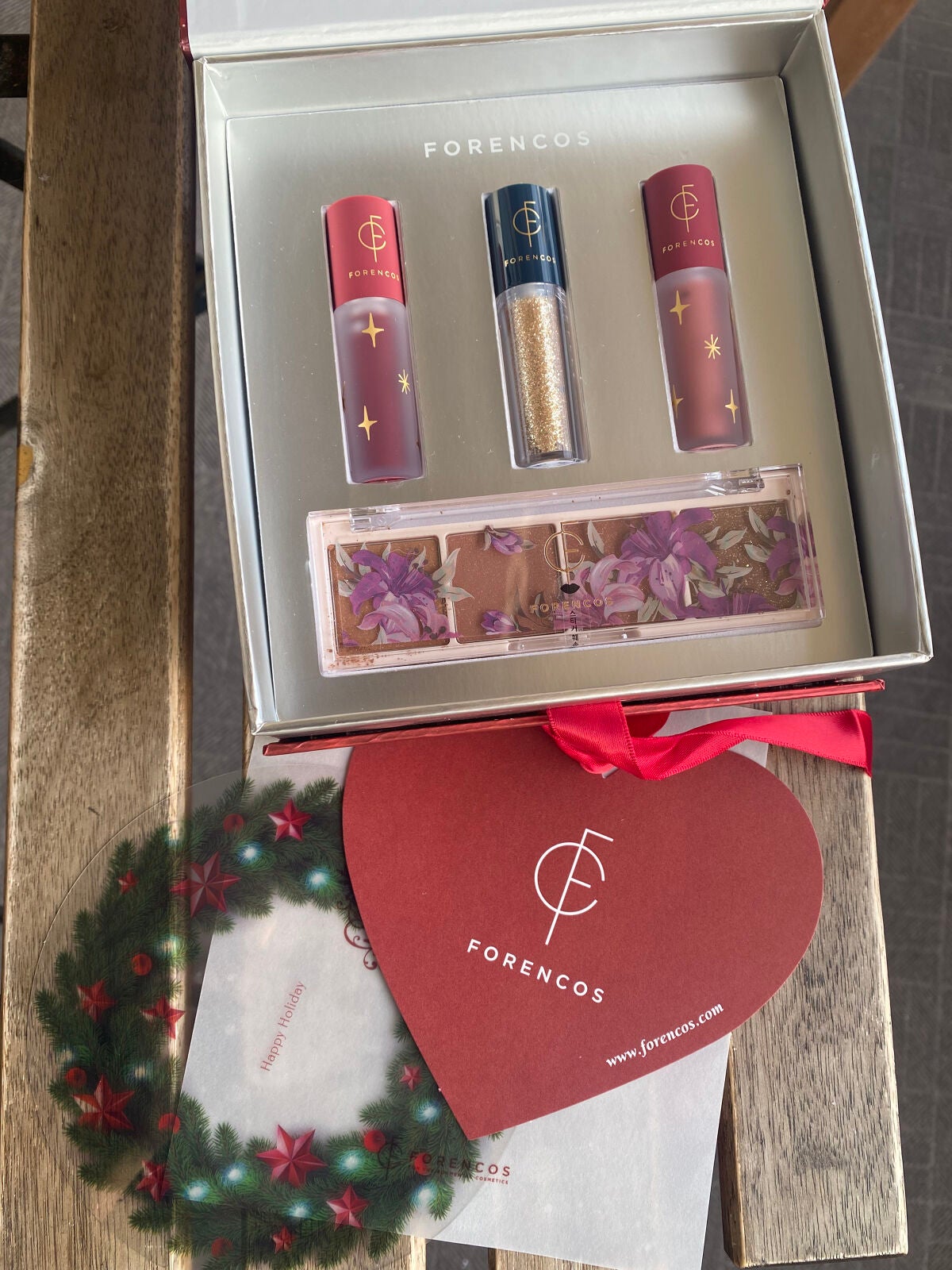 ホリデーパーティーセット/フォレンコス/メイクアップキットを使ったクチコミ(1枚目)