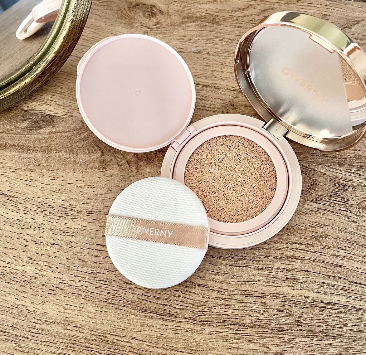 密着カバークッション 21 ライトベージュ/GIVERNY/クッションファンデーションを使ったクチコミ（1枚目）