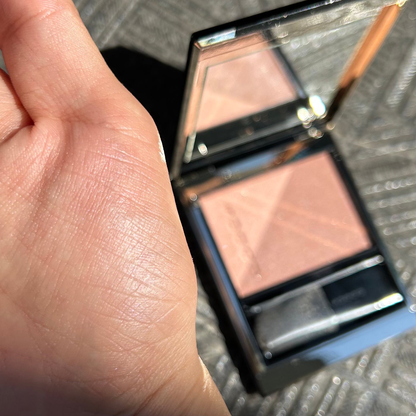 メルティング パウダー ブラッシュ/SUQQU/パウダーチークを使ったクチコミ(3枚目)