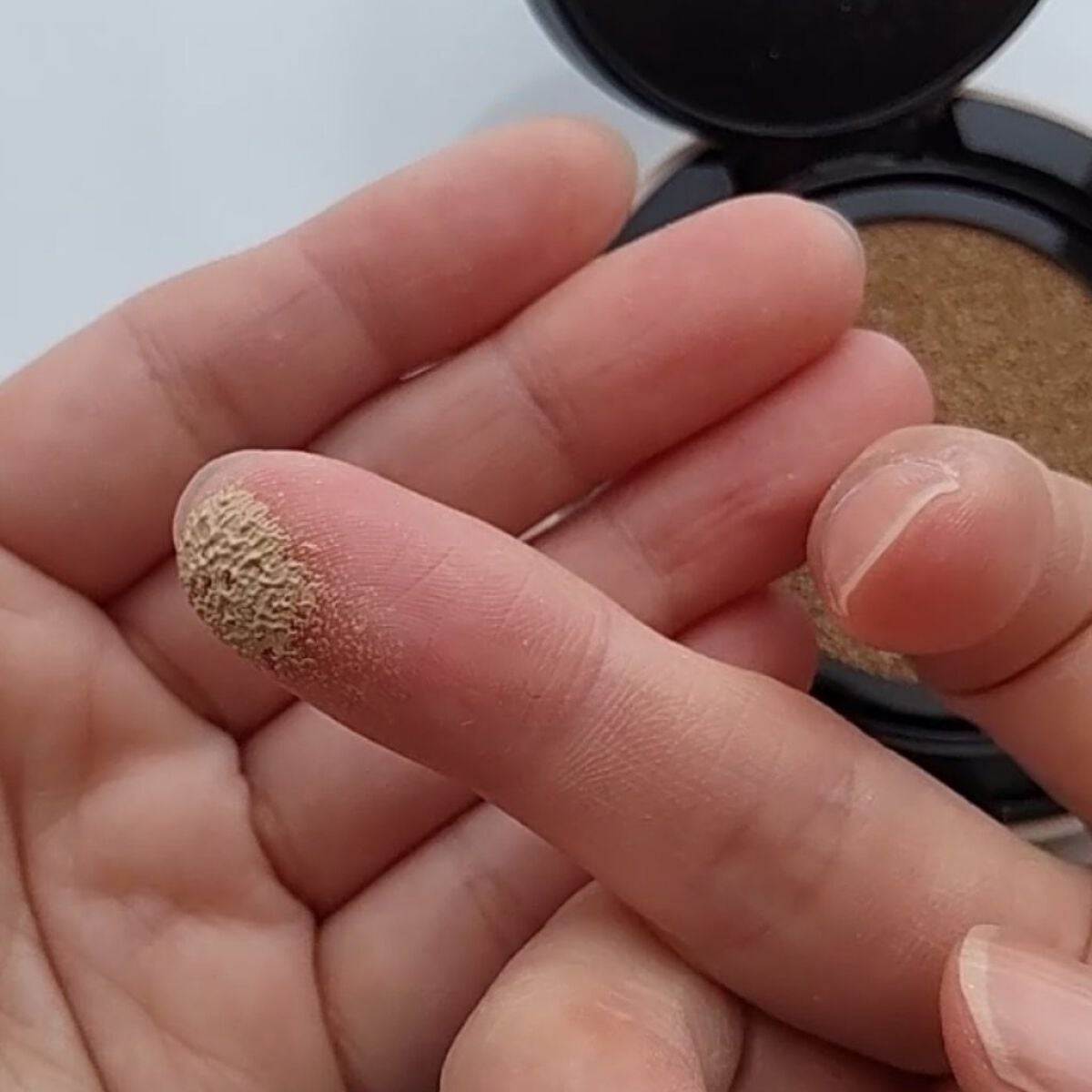 クッションファンデーション/CEZANNE/クッションファンデーションを使ったクチコミ(4枚目)