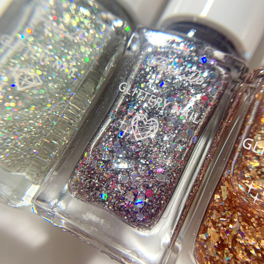 Yuki on LIPS 「パラドゥリトルジュエリーコフレグリッターネイル・シャンパンダイ..」(1枚目)