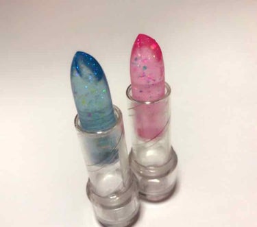 JellyKiss クリスタルアイスリップのクチコミ「ジェリキス クリスタルアイスリップの02ピンク、05ブルーです。

発売を知ったときその見た目.....」（2枚目）