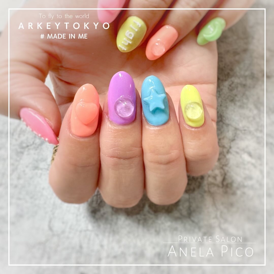 #ネイル,#ジェルネイル,#ネオンネイルのネイルデザイン