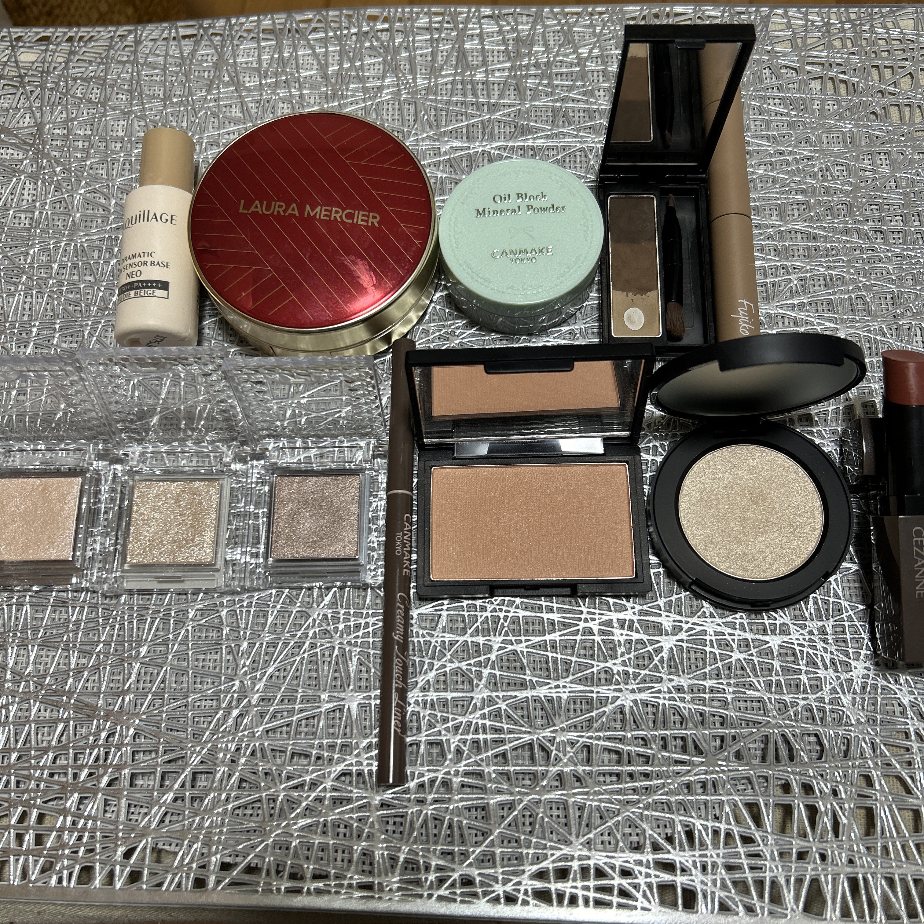 ケイト デザイニングアイブロウ3D/KATE/パウダーアイブロウを使ったクチコミ（2枚目）