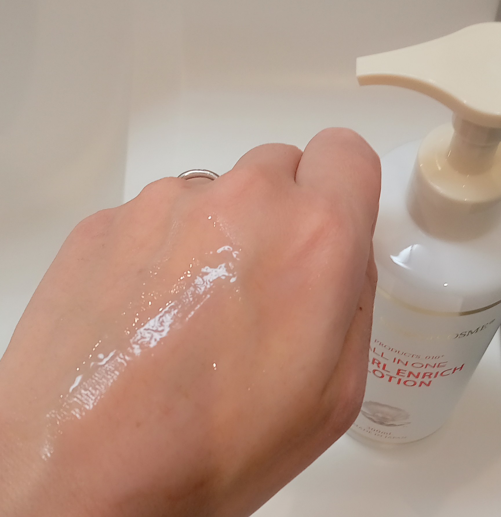 パールエンリッチローション/世田谷コスメ/ボディローションを使ったクチコミ（2枚目）