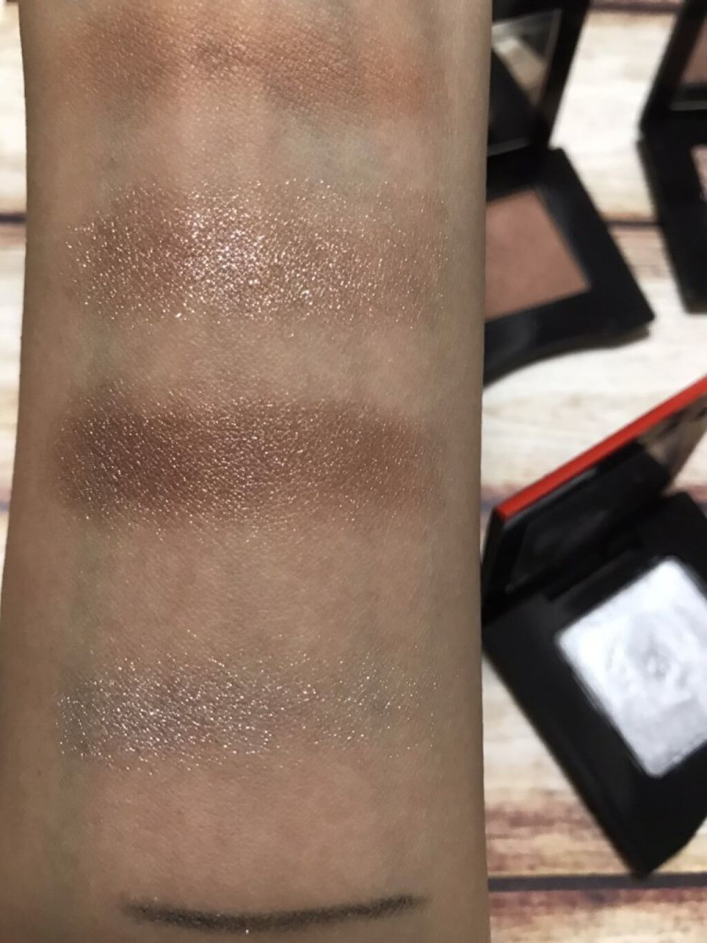 ポップ パウダージェル アイシャドウ 04 Sube-Sube Beige/SHISEIDO/単色アイシャドウを使ったクチコミ（3枚目）