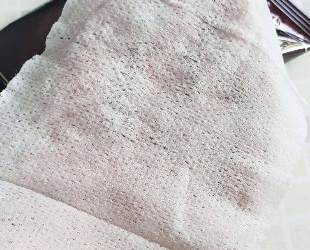 ビオレメイクの上からうるピタ肌持続シート/ビオレ/フェイスシートを使ったクチコミ（3枚目）