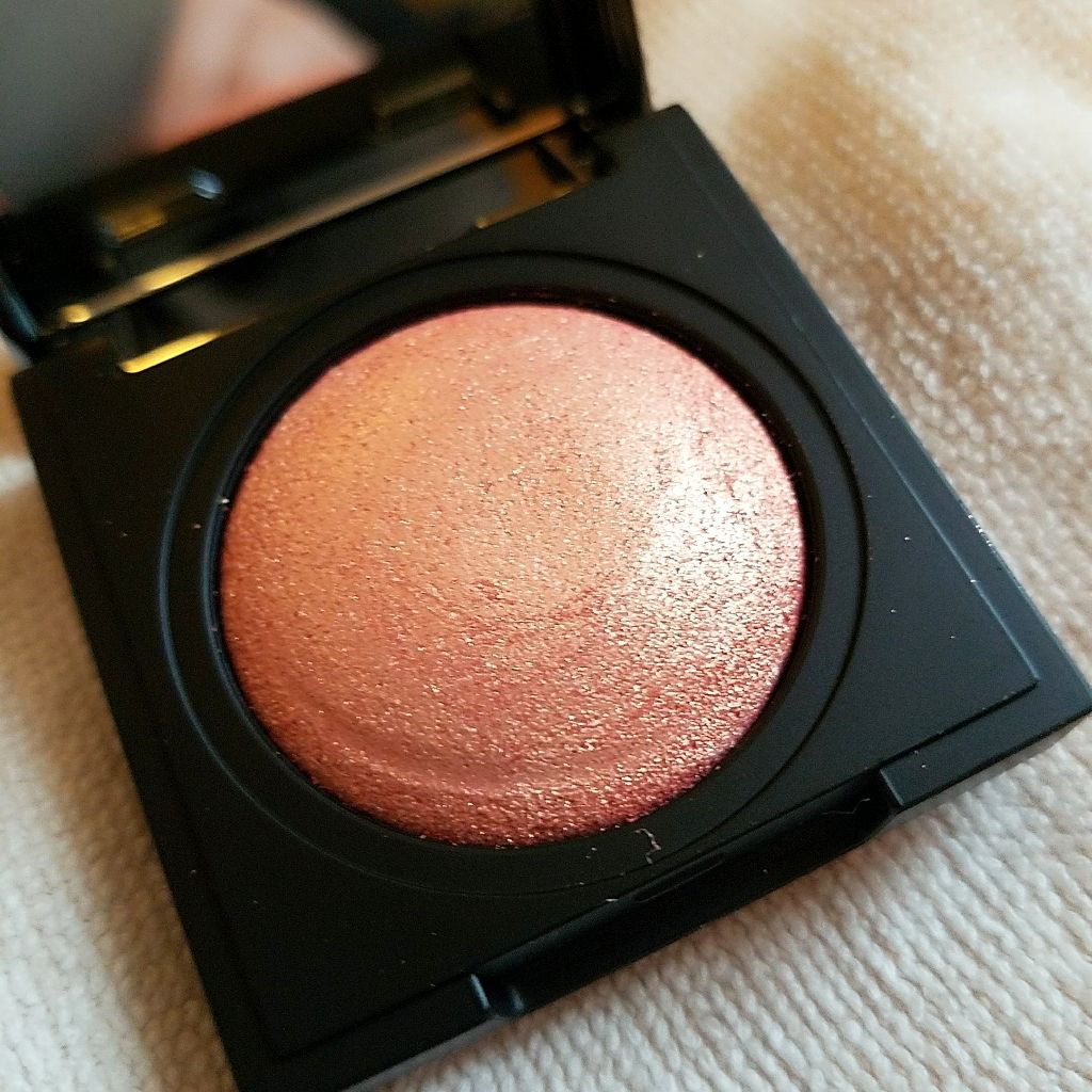 プリズム エアー シャドウ 02 BE MORE CORAL/CLIO/単色アイシャドウを使ったクチコミ（1枚目）