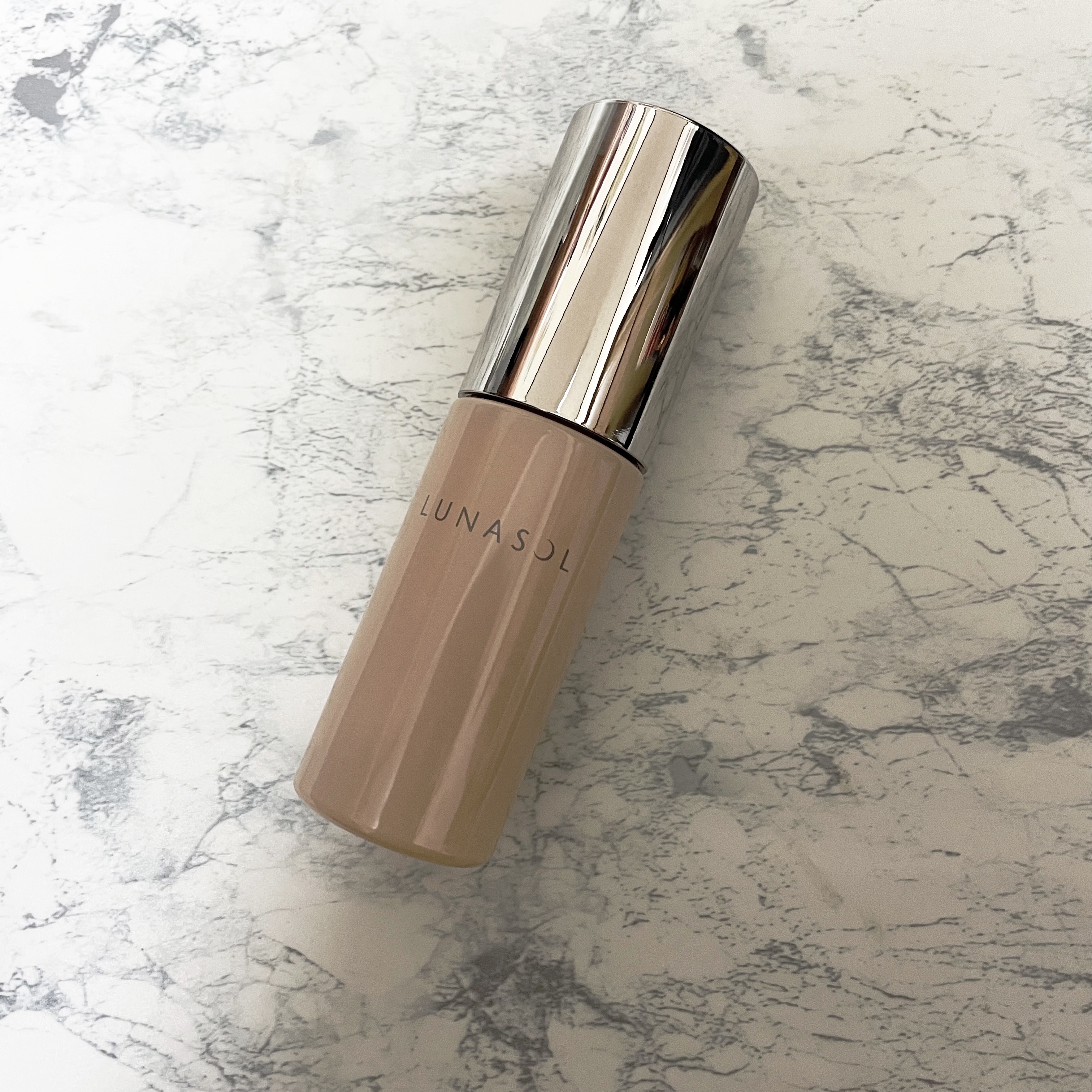 クラリティフロウリクイド/LUNASOL/リキッドファンデーションを使ったクチコミ（2枚目）