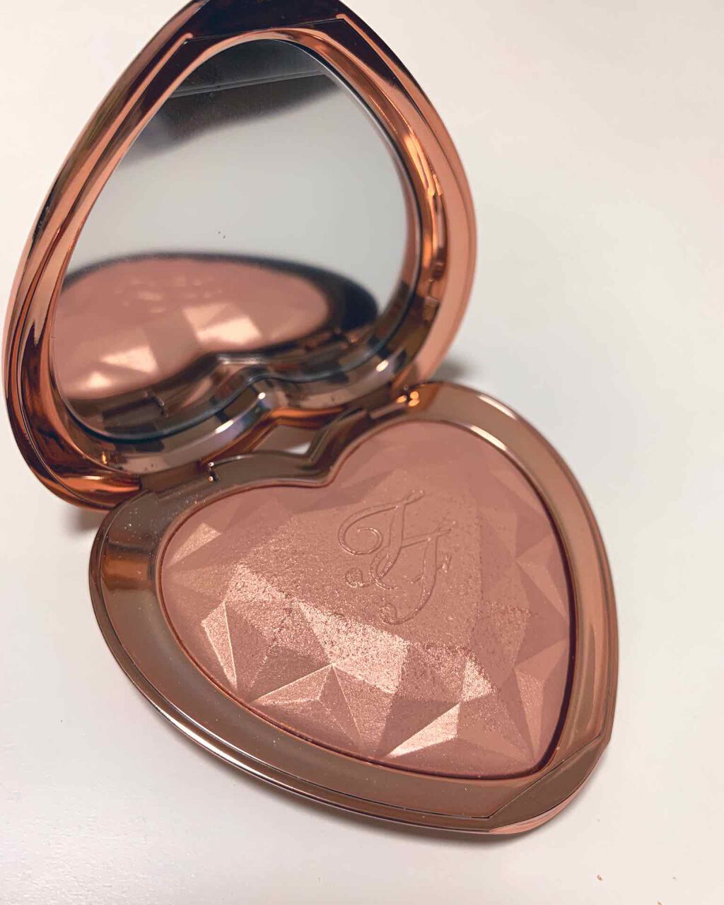 ラブ ライト ハイライター/Too Faced/パウダーハイライトを使ったクチコミ(2枚目)