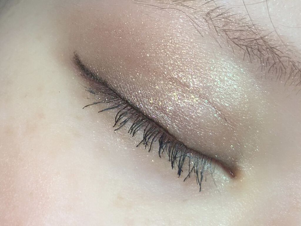 ダズルシャドウ/M・A・C/単色アイシャドウを使ったクチコミ（3枚目）