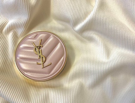 ラディアント タッチ グロウパクト/YVES SAINT LAURENT BEAUTE/クッションファンデーションを使ったクチコミ(1枚目)