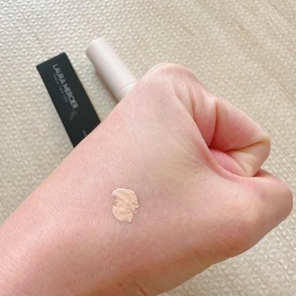 リアル フローレス ウェイトレス パーフェクティング コンシーラー/ローラ メルシエ/リキッドコンシーラーを使ったクチコミ(4枚目)