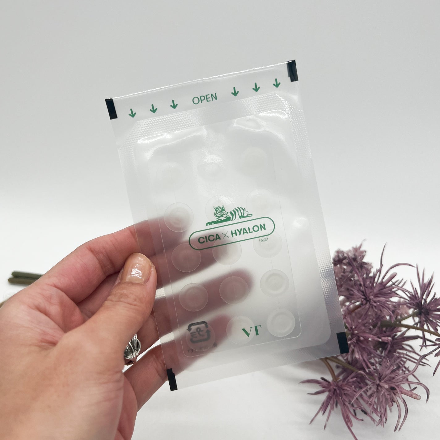 りぴ☆Webライター on LIPS 「【VTさまからいただきました】VTCICAスポットパッチネオン..」(4枚目)