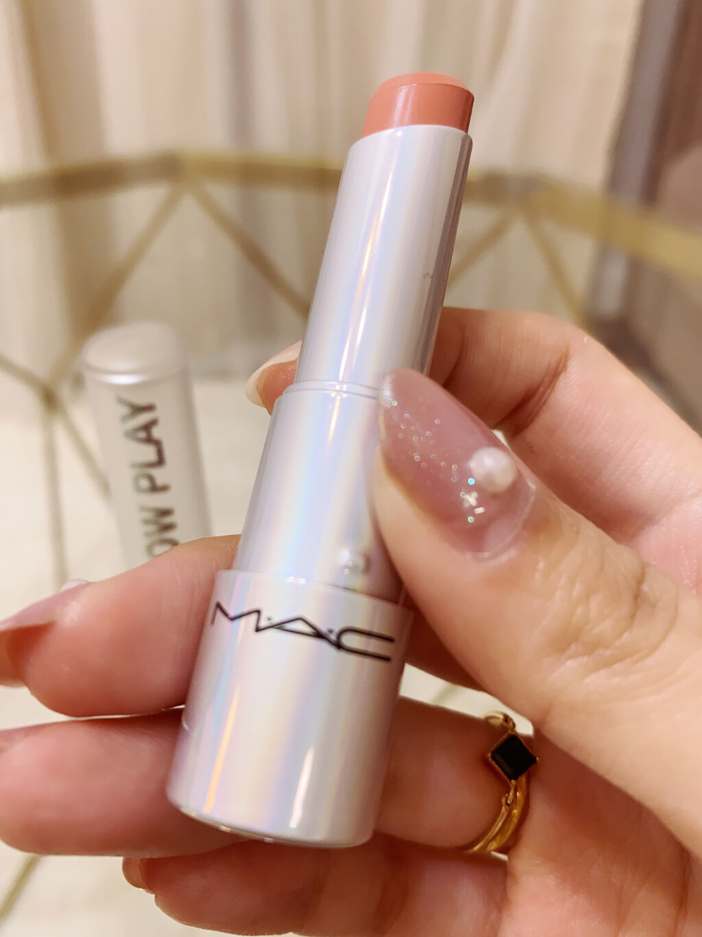 グロー プレイ リップ バーム/M・A・C/リップバームを使ったクチコミ（2枚目）