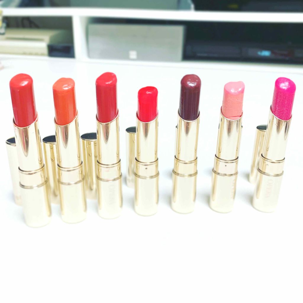 SNSの口コミが良かった為、気になり、6番のピンクレッドを購入。

今まで、普通のリップは塗り直しが面倒だけど、ティントは色味が強かったり、乾燥しやすかったりで、なかなかお気に入りのリップを見つけられないでいました。

だけど、初めてオペラ