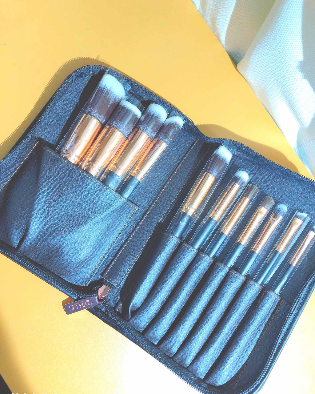 貴族のゴールド メイクブラシ11本セット 化粧ポーチ付き/SIXPLUS/メイクブラシを使ったクチコミ（1枚目）