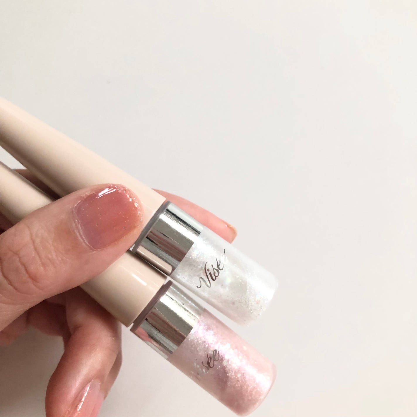 imdex on LIPS 「ヴィセさまからいただきましたヴィセ3Dグリッターアイリキッドを..」(8枚目)