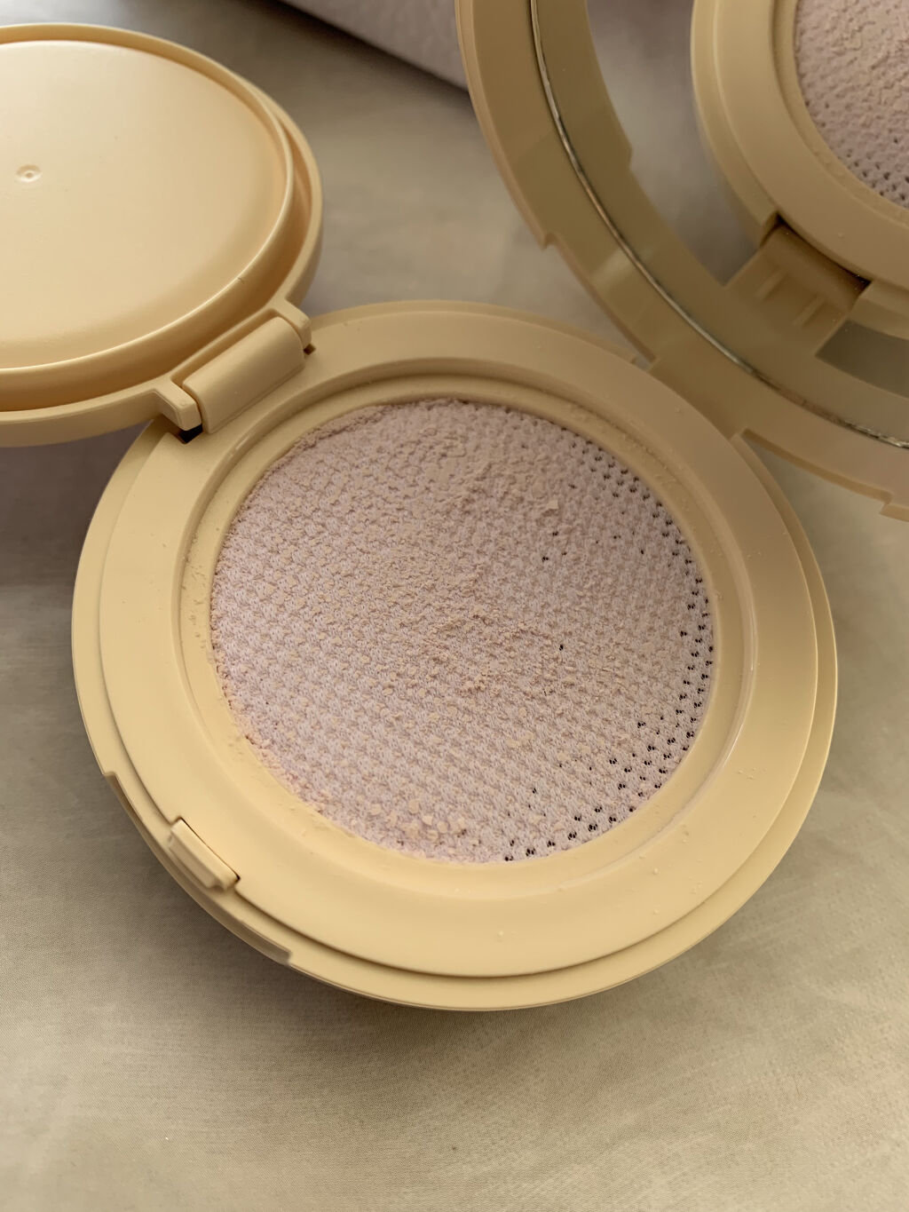 ディオールスキン フォーエヴァー クッション パウダー/Dior/ルースパウダーを使ったクチコミ（2枚目）