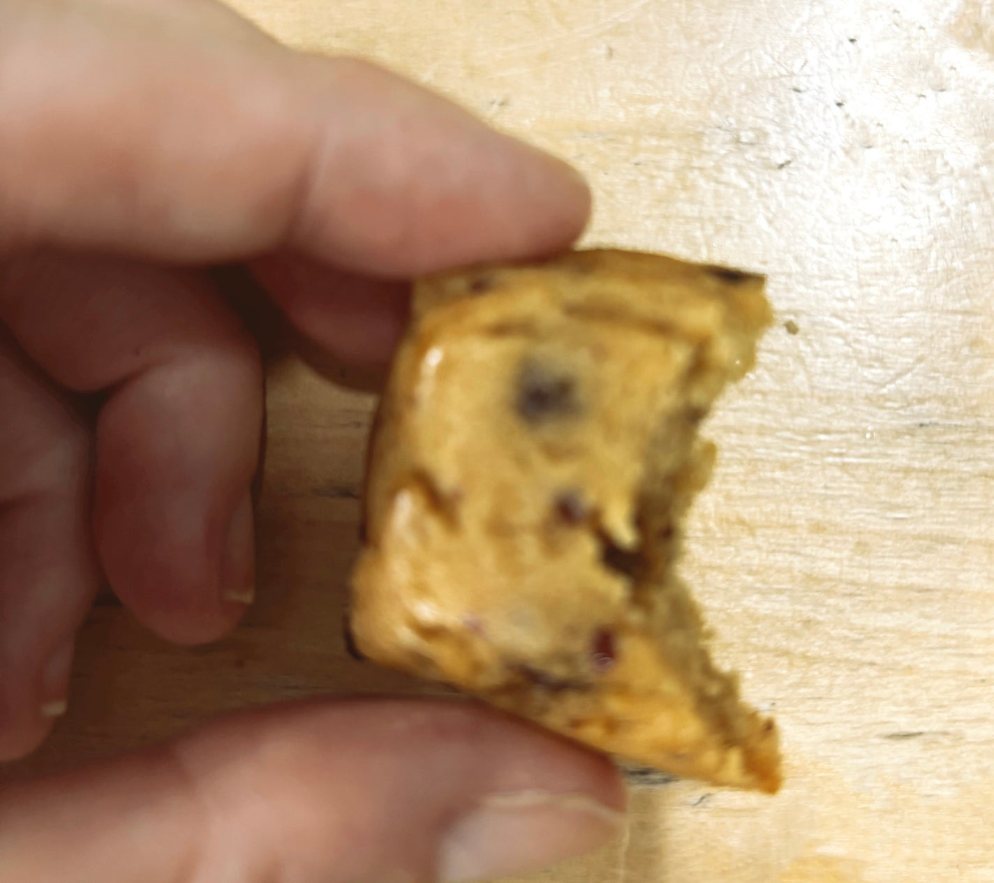 毎日果実 フルーツたっぷりのケーキバー/グリコ/バランス栄養食を使ったクチコミ(2枚目)