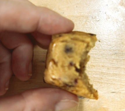 毎日果実 フルーツたっぷりのケーキバー/グリコ/バランス栄養食を使ったクチコミ(2枚目)