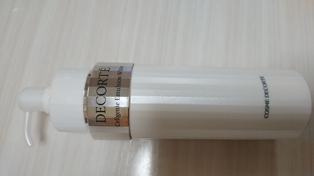 セルジェニー エマルジョン ホワイト ER (よりしっとりタイプ)/DECORTÉ/乳液を使ったクチコミ(1枚目)
