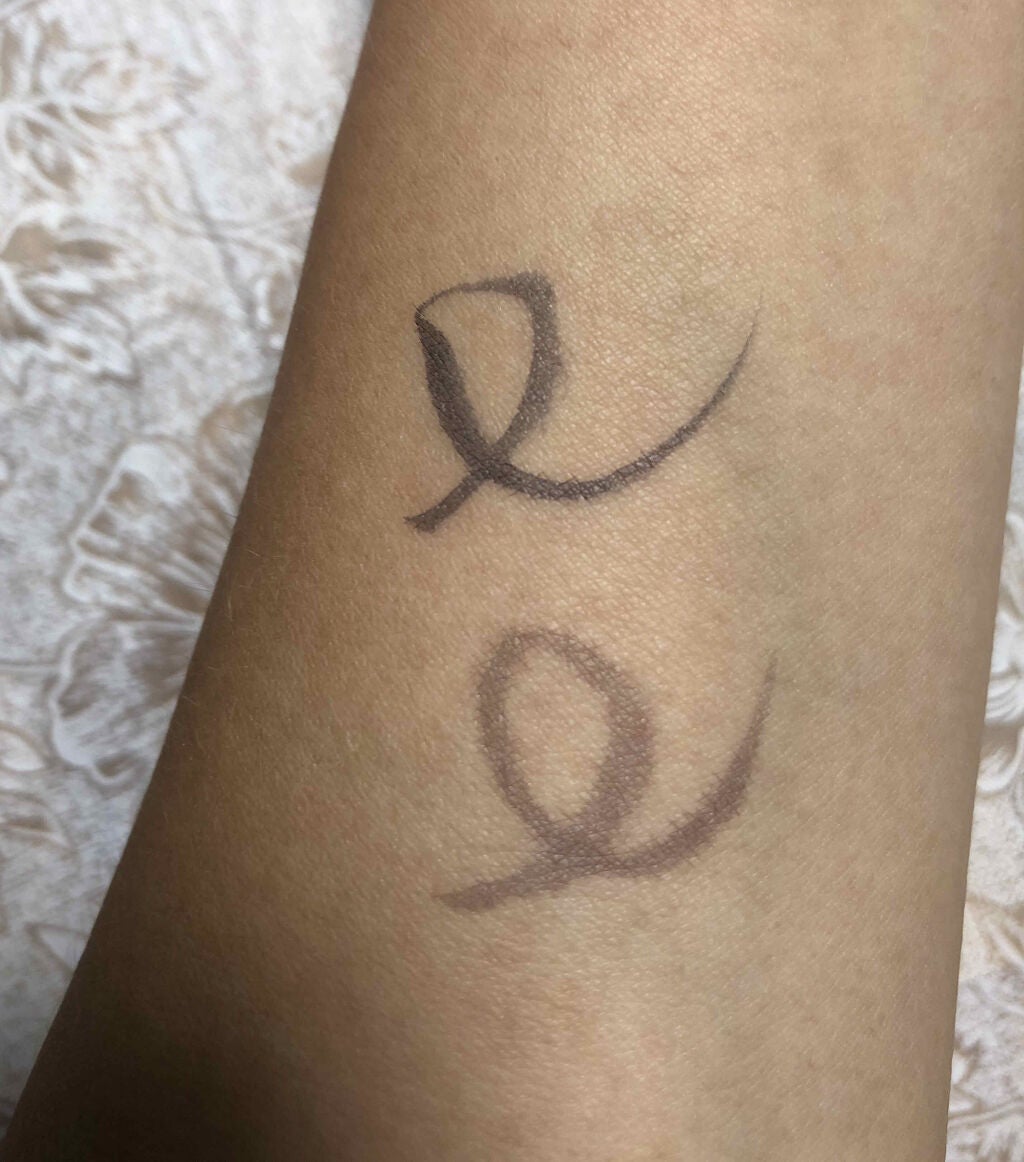 ハイパーシャープ ライナー R/MAYBELLINE NEW YORK/リキッドアイライナーを使ったクチコミ(2枚目)