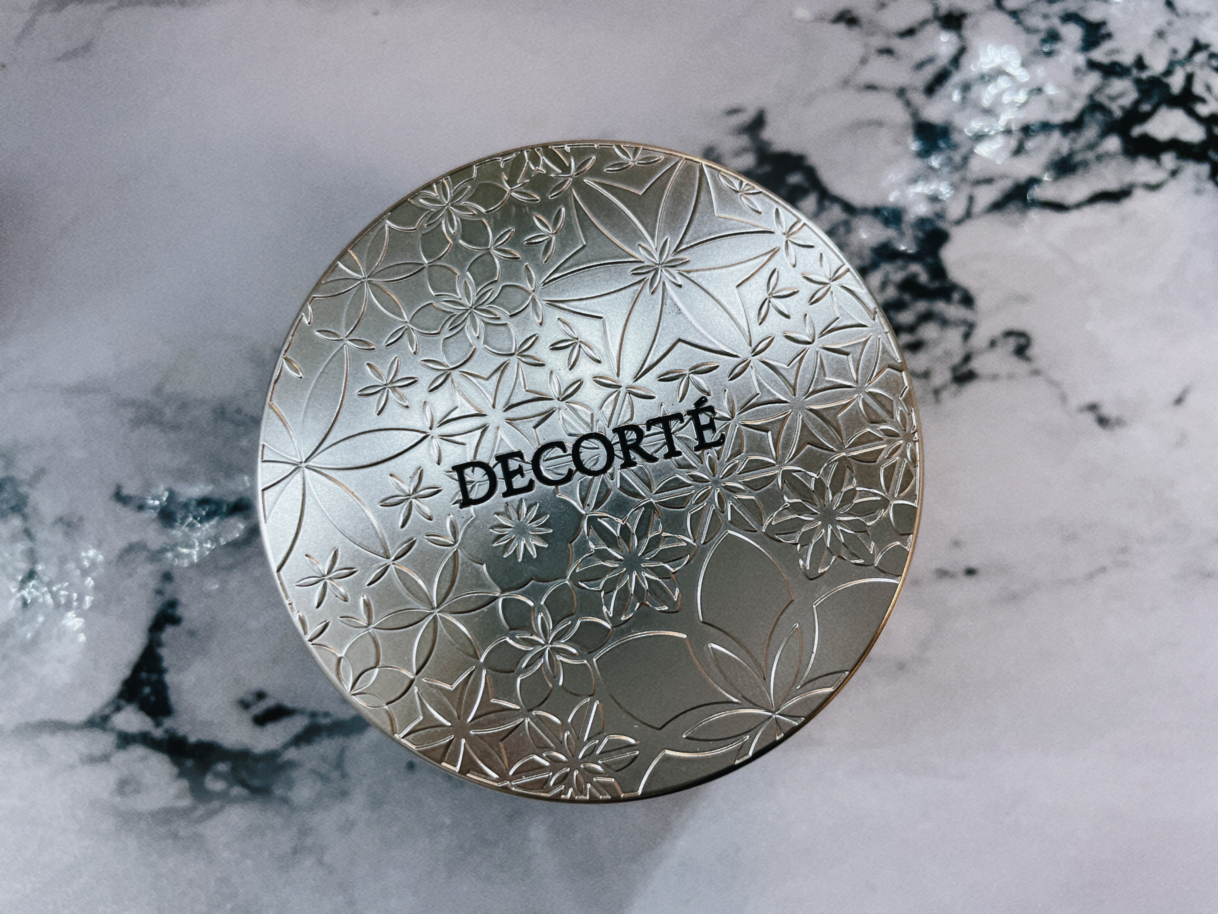 フェイスパウダー/DECORTÉ/ルースパウダーを使ったクチコミ（1枚目）