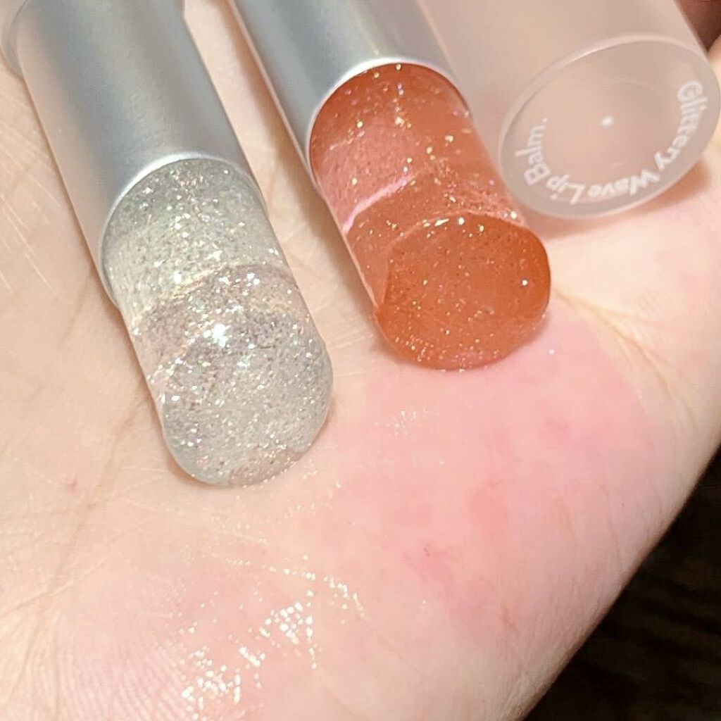 グリッタリーウェブリップバーム/unleashia/リップケアを使ったクチコミ（2枚目）