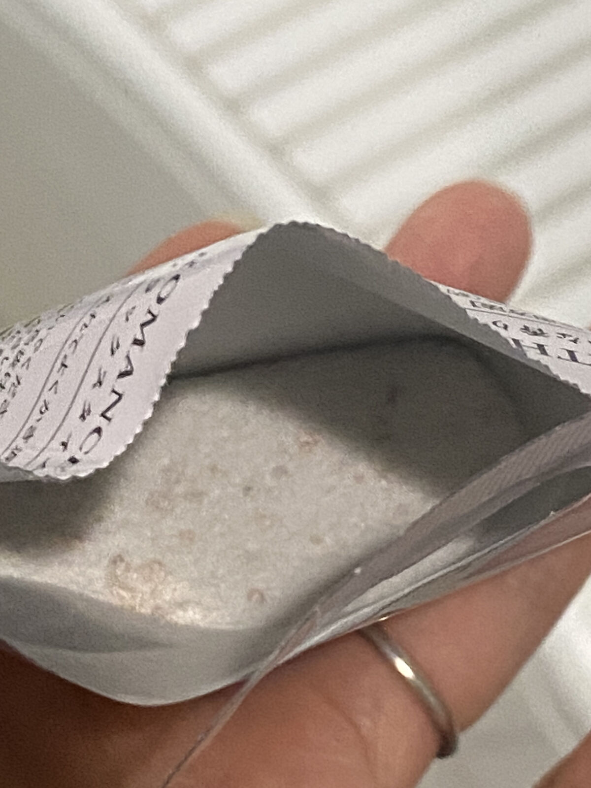 LIPS and HIPS BATH POWDER ロマンスブーケ/LIPS and HIPS/保湿系入浴剤を使ったクチコミ（3枚目）