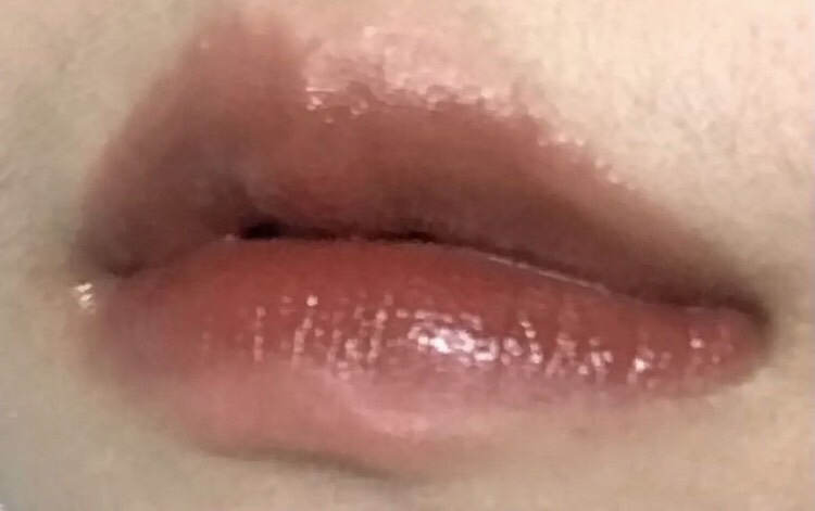 レブロン スーパー ラストラス グラス シャイン リップスティック 010 チョコレート ラスター/REVLON/口紅を使ったクチコミ（2枚目）