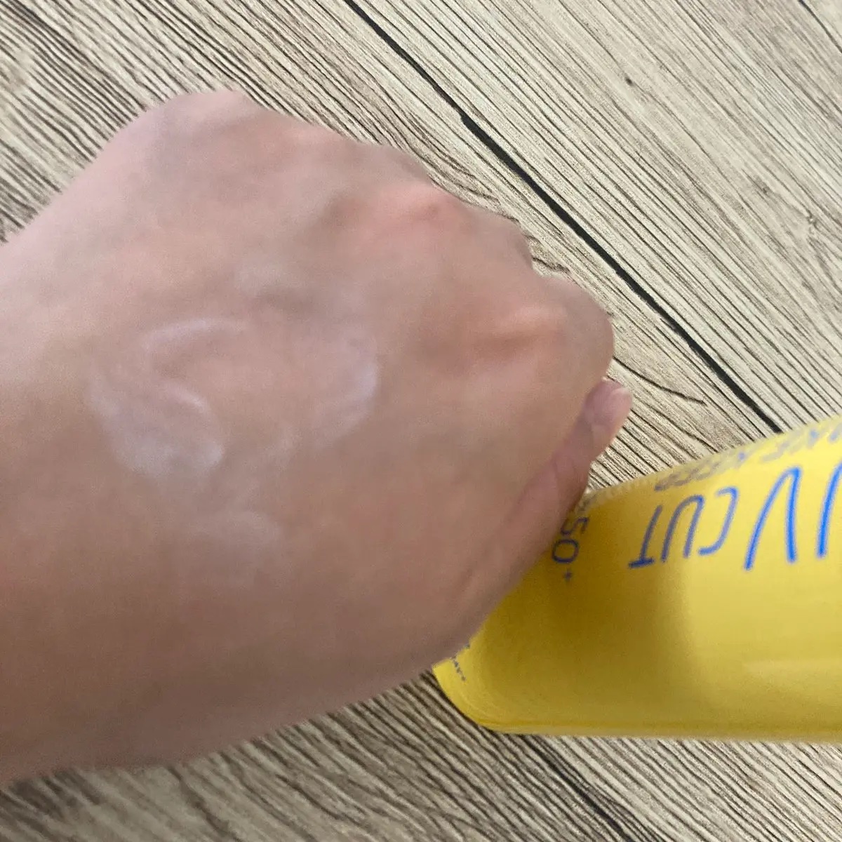 UVカット＆メイクキープスプレー+ /shushupa!/日焼け止めミスト・スプレーを使ったクチコミ（3枚目）