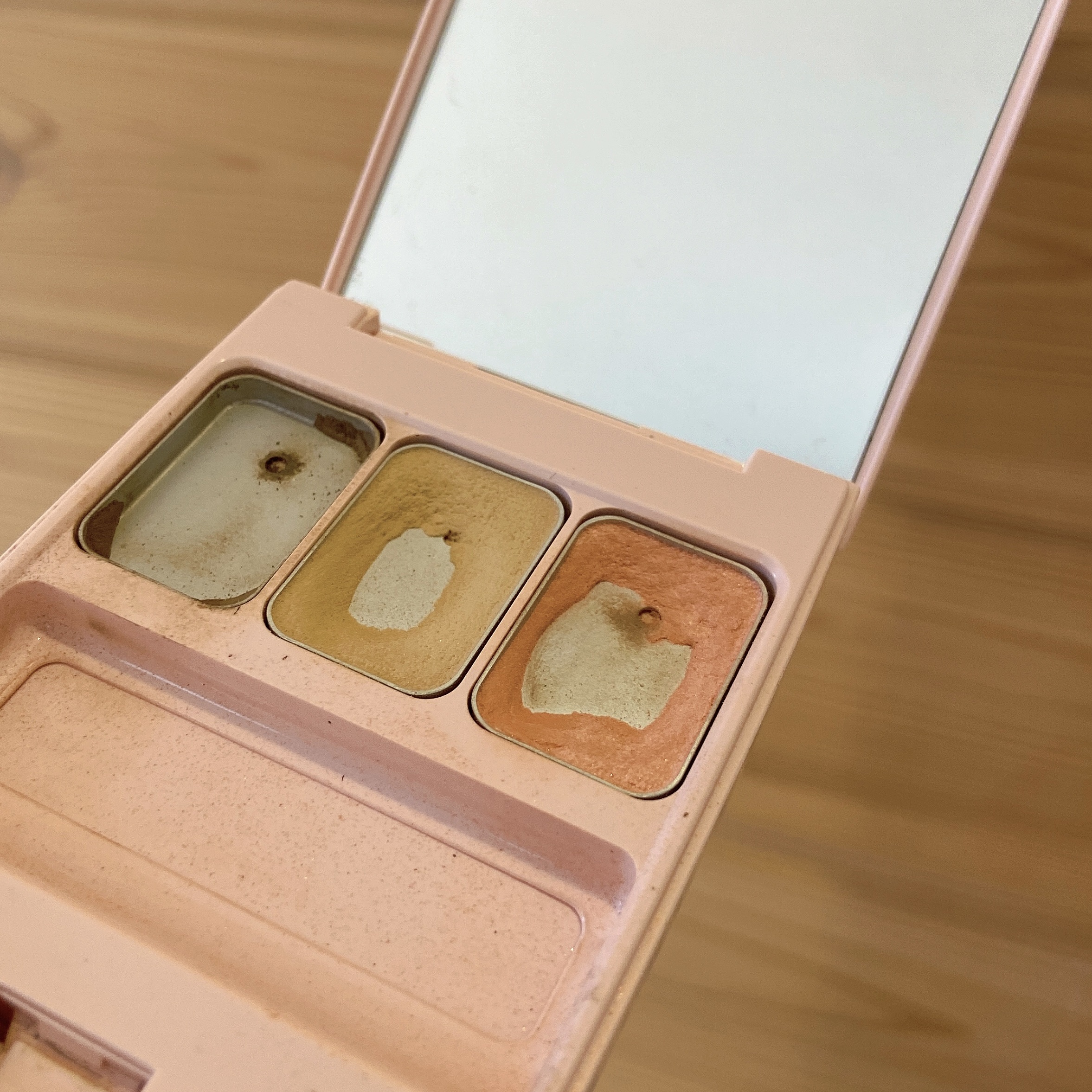  フーミー アイブロウパウダー/WHOMEE/パウダーアイブロウを使ったクチコミ（2枚目）