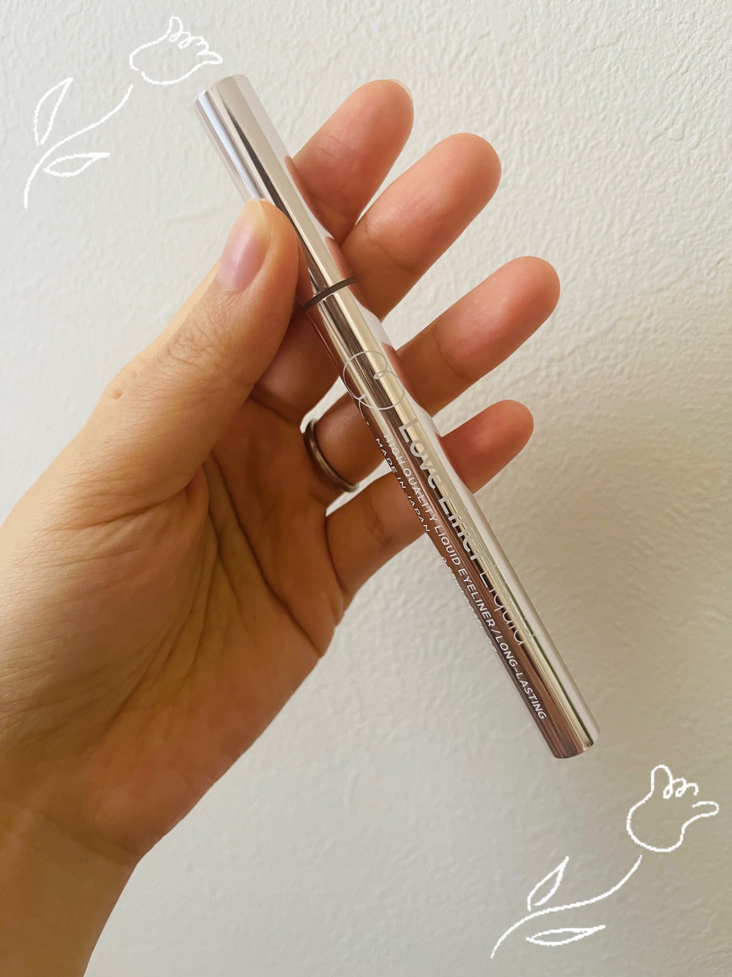 リキッドアイライナーR4/ラブ・ライナー/リキッドアイライナーを使ったクチコミ(1枚目)