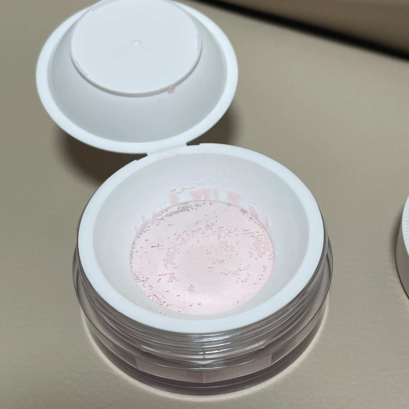 トランスルーセントセットフィニッシングパウダー/TFIT/ルースパウダーを使ったクチコミ(4枚目)