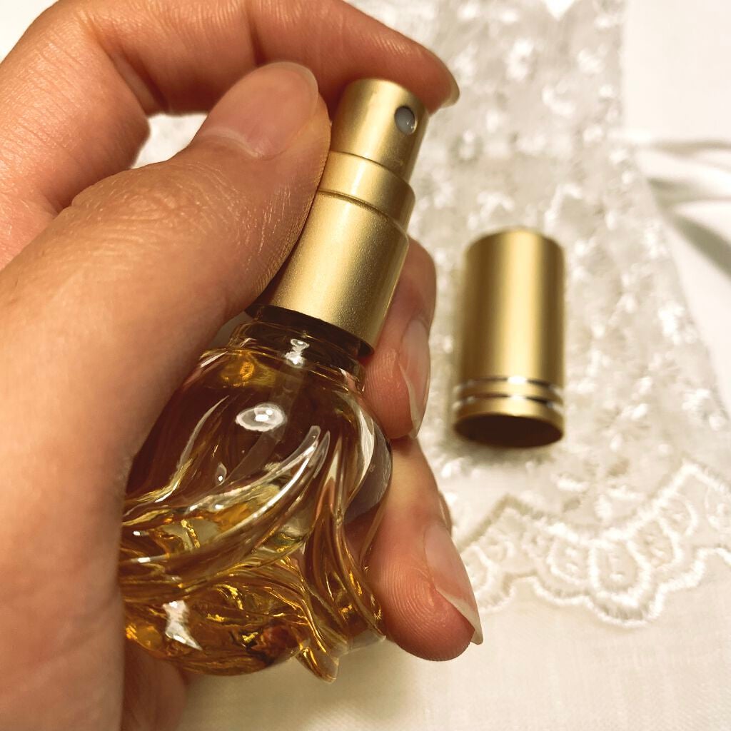 ナオ on LIPS 「セリアのバラボトル🌹小ぶりで持ち運びやすいサイズ感!これすごい..」(3枚目)