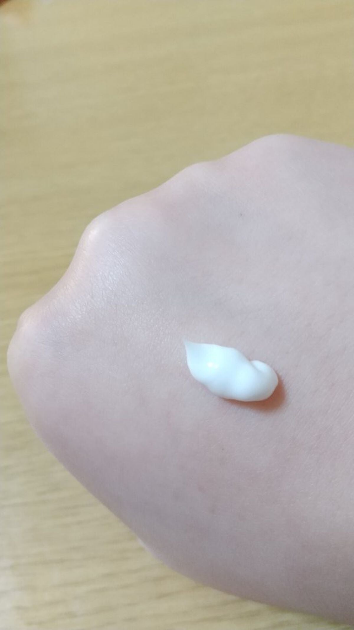 あんず油 髪と手肌のしっとりミルク/柳屋あんず油/ヘアミルクを使ったクチコミ(4枚目)