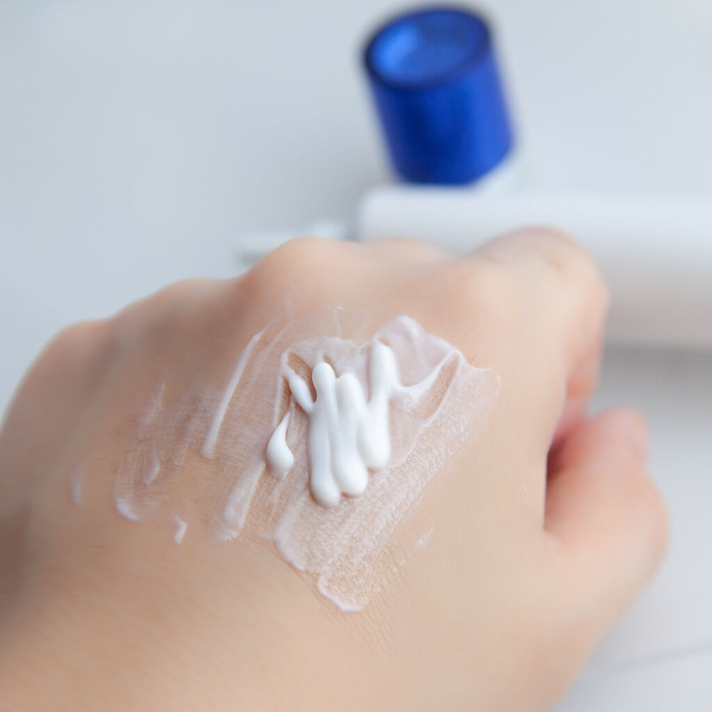 薬用ホワイトニングエッセンスEXII/トランシーノ/美容液を使ったクチコミ（3枚目）