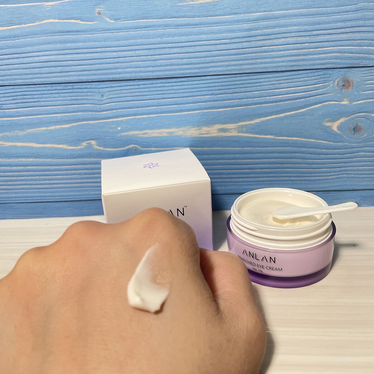 sss on LIPS 「ANLANエンリッチアイクリームW独自開発成分がアプローチして..」(3枚目)