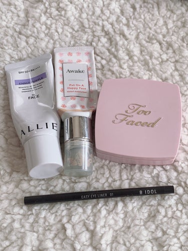 トゥー フェイスド プライムド & ポアレス スキンスムージング プレストパウダー/Too Faced/プレストパウダーを使ったクチコミ（1枚目）