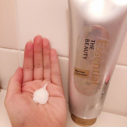 髪のキメ美容バリアトリートメント/エッセンシャル/洗い流すヘアトリートメントを使ったクチコミ(5枚目)