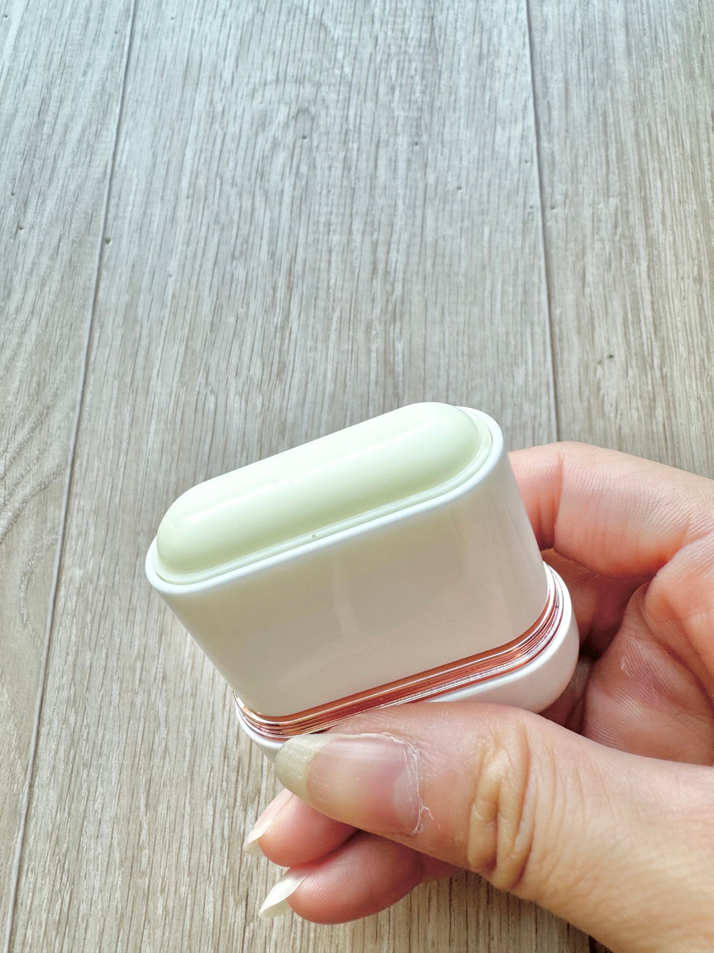 エアリーフィットサンスティック/KAHI/日焼け止めスティックを使ったクチコミ(2枚目)