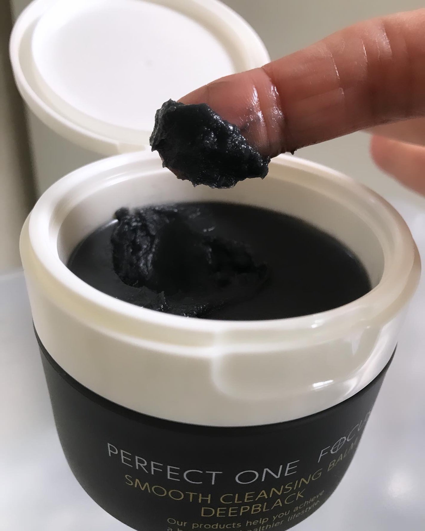 パーフェクトワンフォーカス スムースクレンジングバーム ディープブラック/PERFECT ONE FOCUS/クレンジングバームを使ったクチコミ(4枚目)