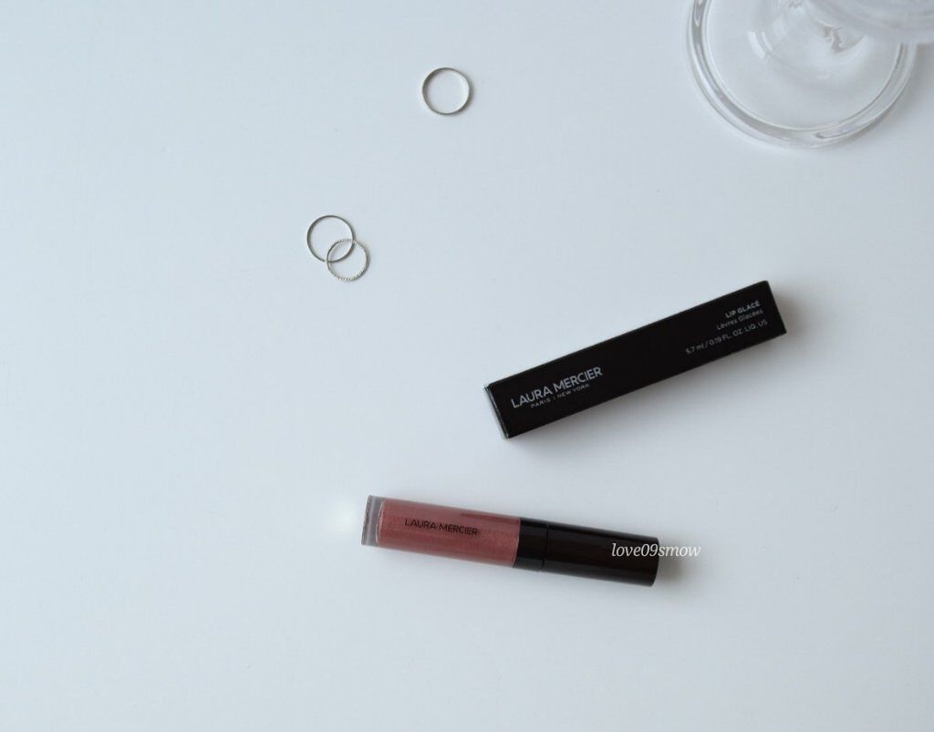 リップ グラッセ ハイドレーティング バームグロス 35 CREME BRULEE/ローラ メルシエ/リップグロスを使ったクチコミ（1枚目）