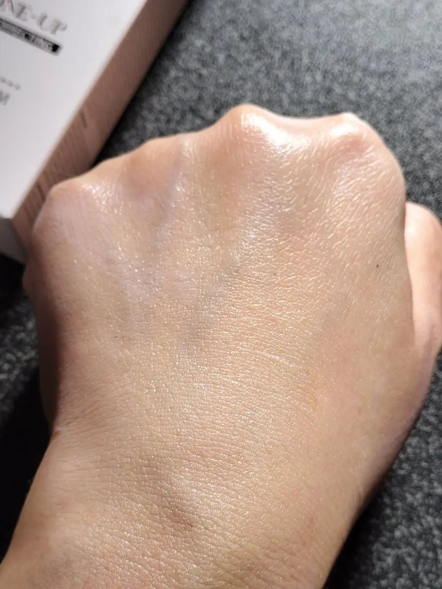 ウォータフルトーンアップサンクリーム/ダルバ/日焼け止めクリームを使ったクチコミ（3枚目）