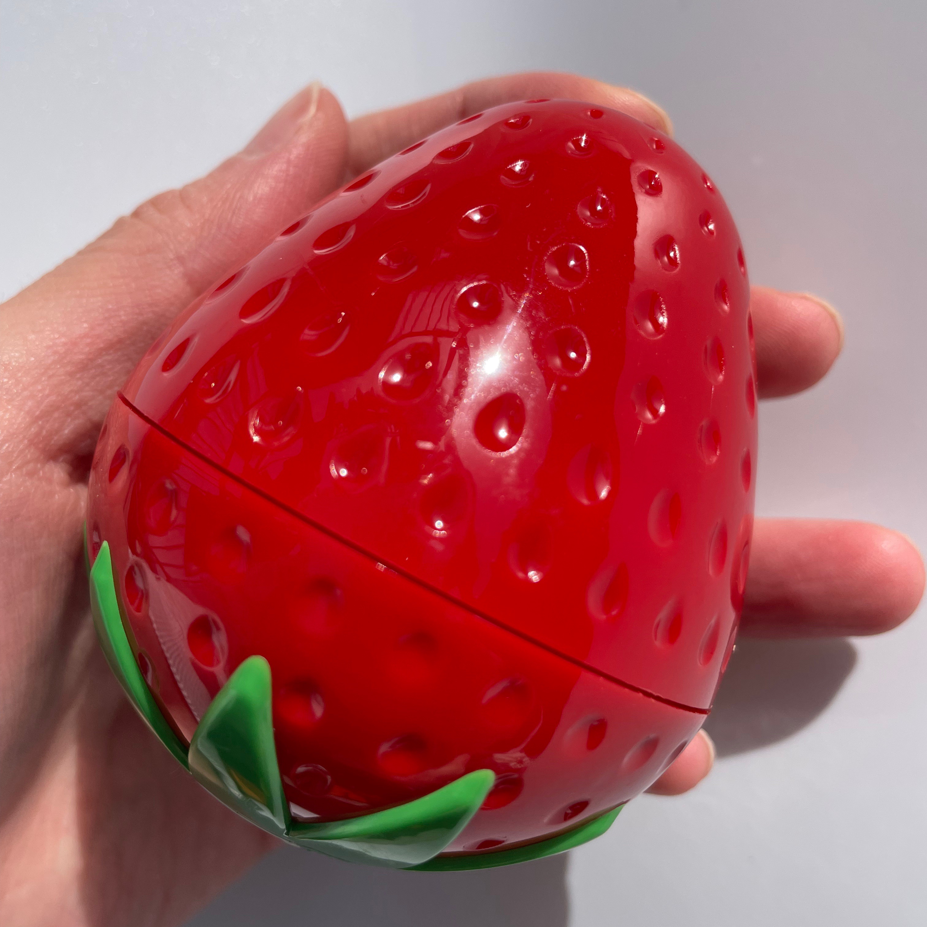 グローバル プロダクト プランニング フルーツの森フルーツパーティー  マルチバーム 摘みたていちごのクチコミ「プレゼントにピッタリ🍓可愛いマルチバーム🎁



• ───── ✾ ───── •


フル.....」（2枚目）