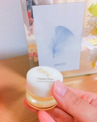 ベキュア
ハニーリップゴマージュ🍯
¥2,808   (9g)

唇用マッサージトリートメント💋
ゆうこすがオススメしている動画をみて、欲しくなって探しました！！
売り切ればっかりでやっと手に入れました